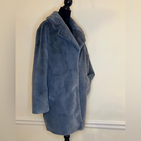 Lamarque Linnea Faux Fur Dusty Blue Buttery Soft Luxury Coat. Size Medium. - Picture 3 of 14